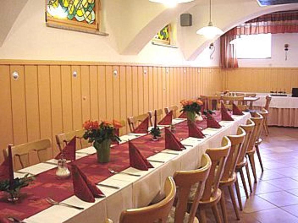 Pension & Gasthof Erbgericht Hoehenlage 850M Marienberg Exterior foto